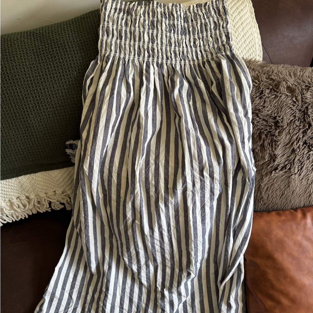 Universal Thread Black and White Smocked Maxi Skirt